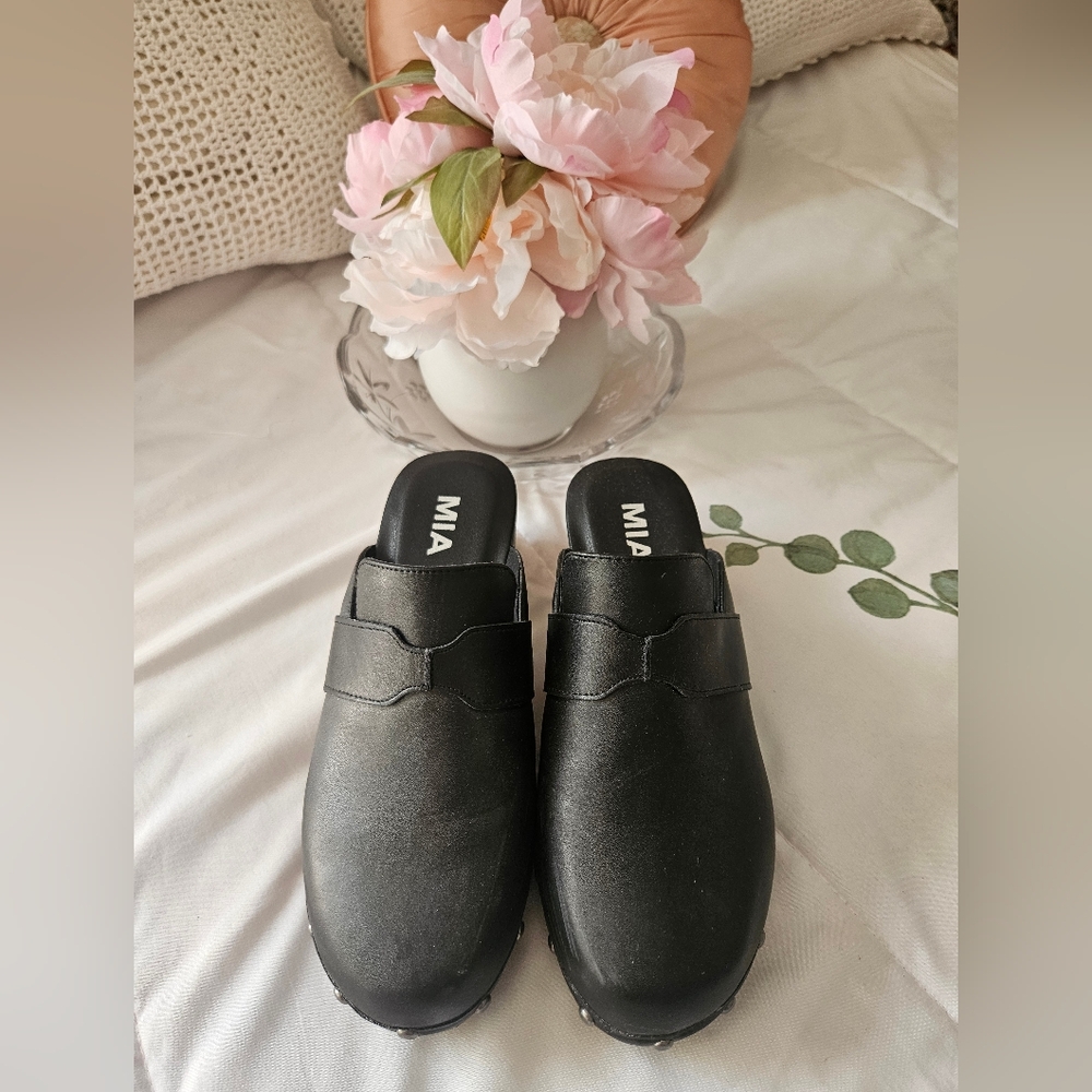 MIA Black Women's Shoes Close Toe with Stads Around Heel
